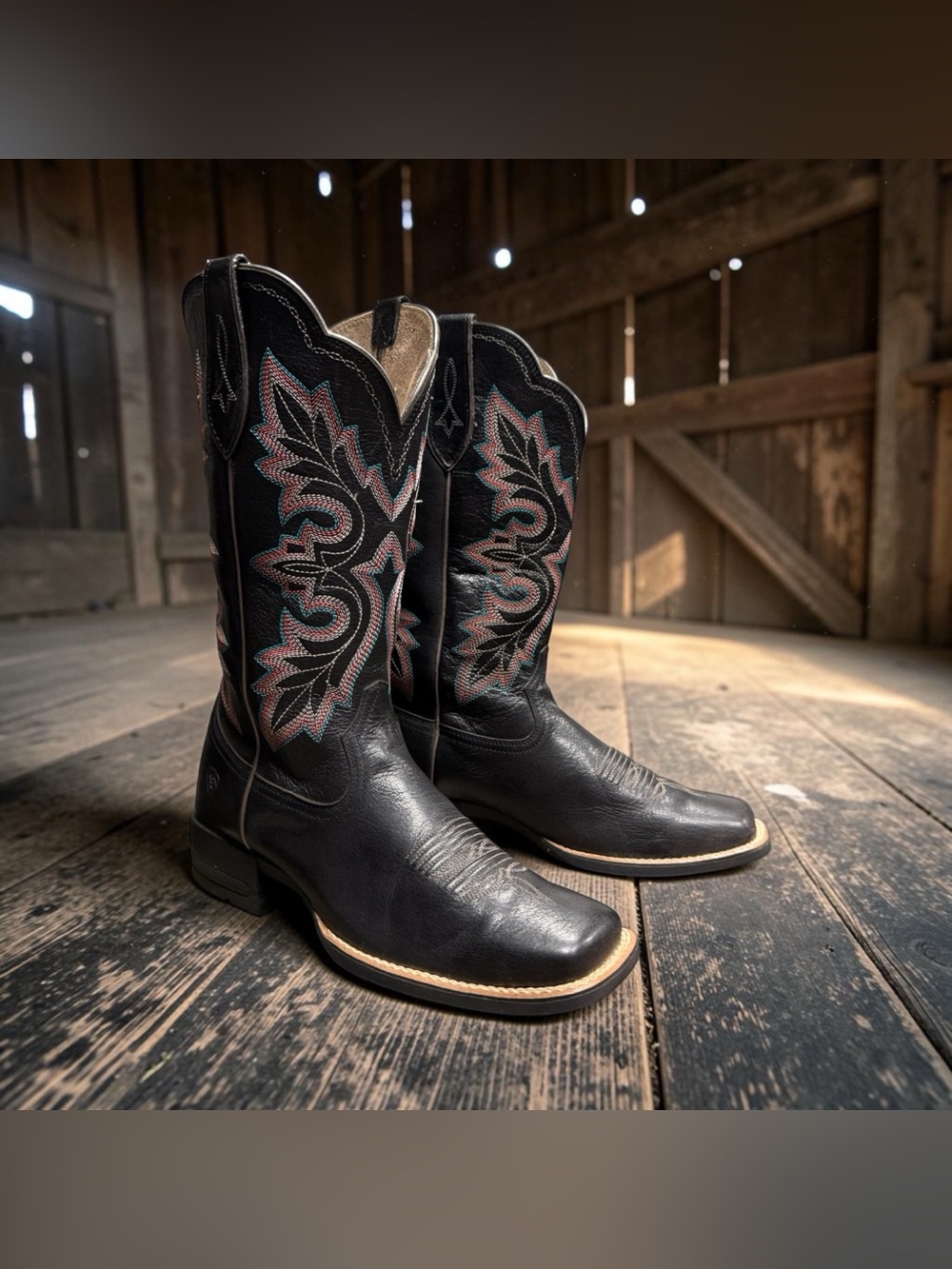 ARIAT WOMEN'S BREAKOUT JACKAL WESTERN BOOTS - BLACK SQUARE TOE SIZE 9.5